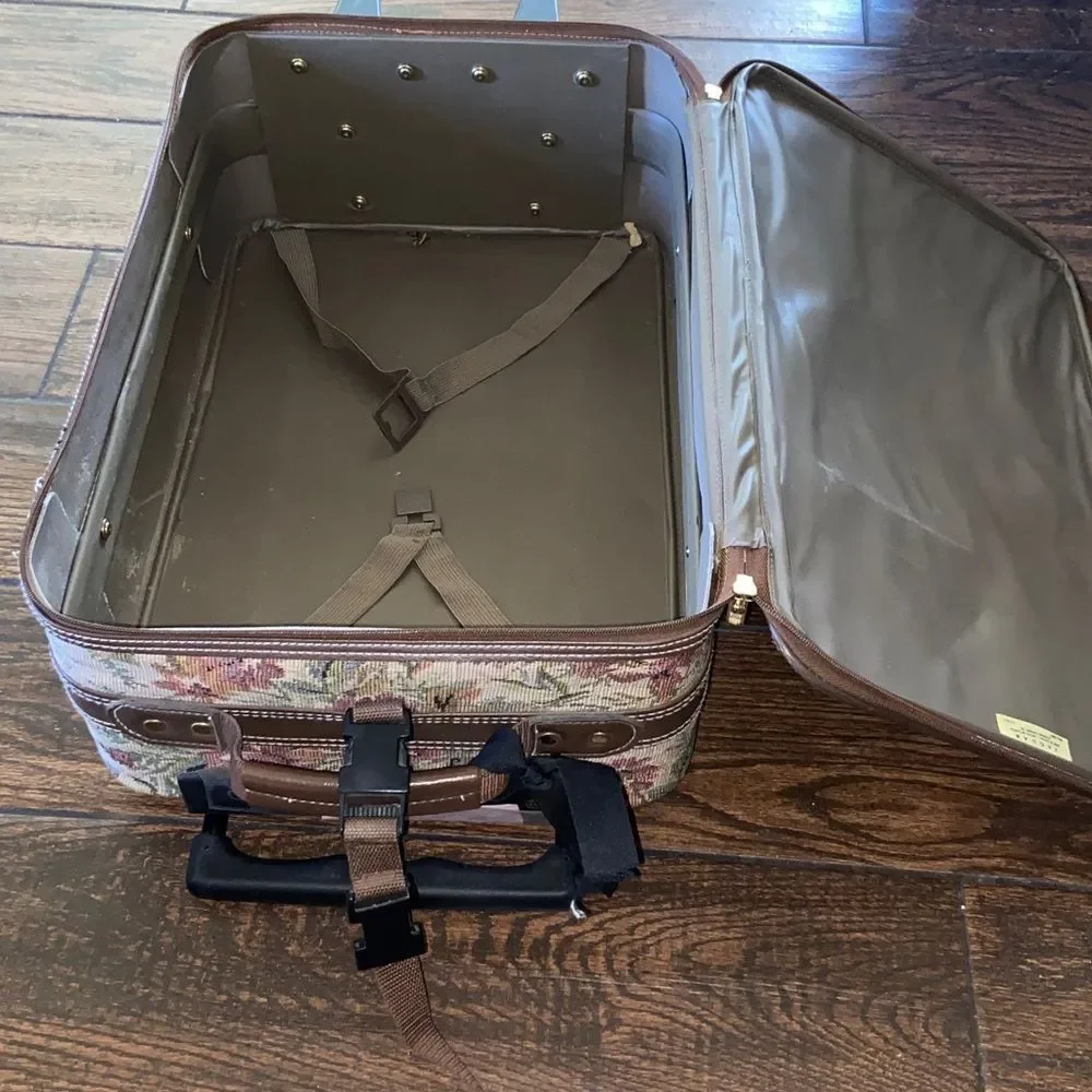 VTG,Jaguar Tapestry Elegant Brown Patterned Unisex Travel Suitcase Size Medium
